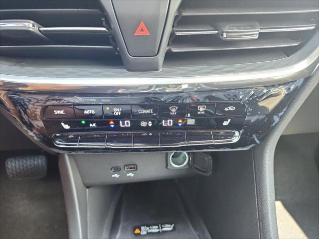 Photo of 2026 White Frost Tricoat Buick Encore GX