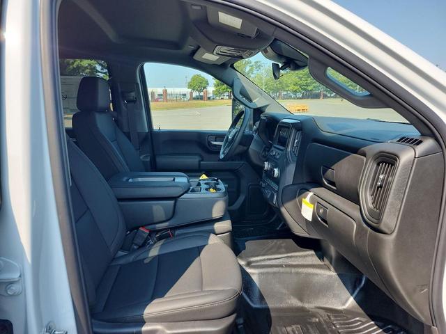 Photo of 2025 Summit White GMC Sierra 2500