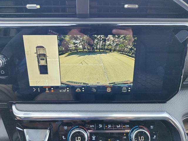 Photo of 2025 Summit White GMC Sierra 2500