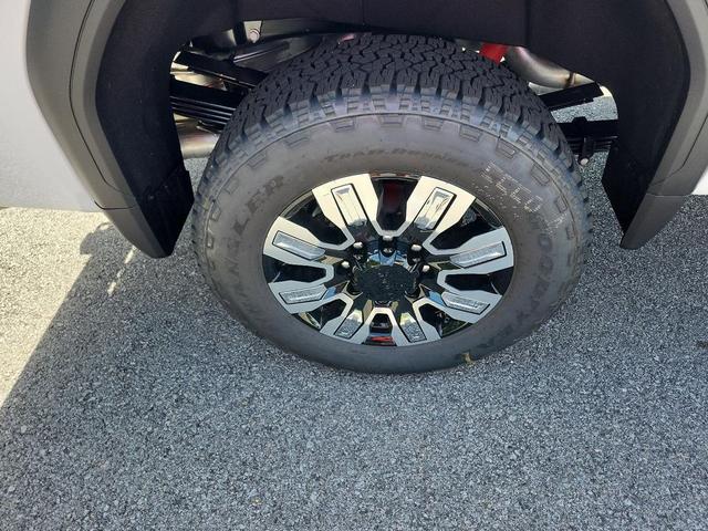 Photo of 2025 Summit White GMC Sierra 3500
