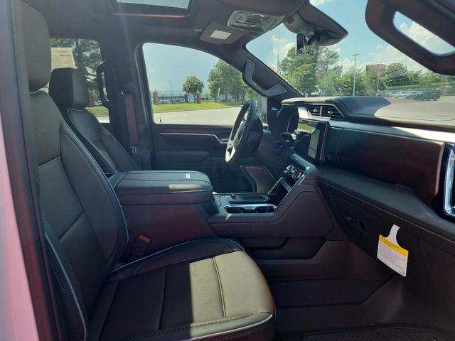 Photo of 2025 Summit White GMC Sierra 3500