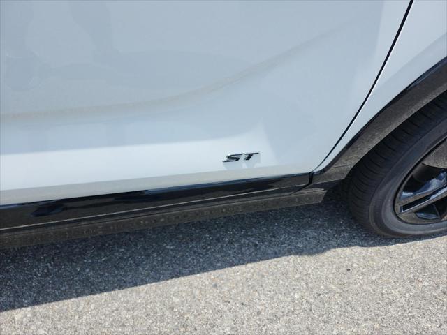 Photo of 2026 Summit White Buick Encore GX