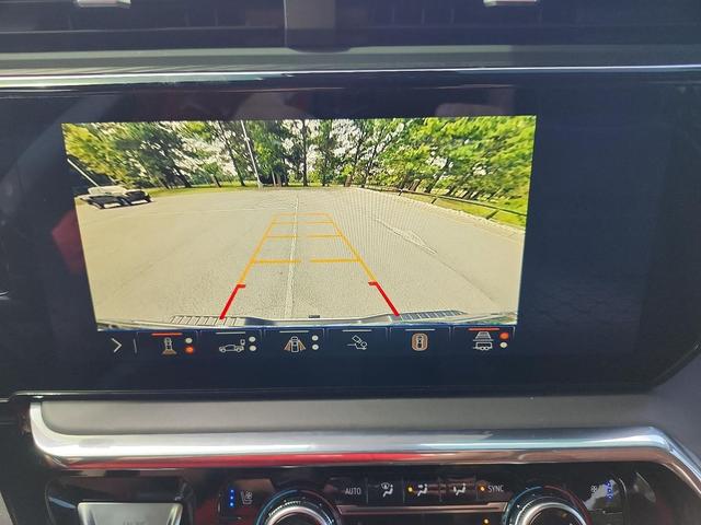 Photo of 2024 White Frost Tricoat GMC Sierra 2500