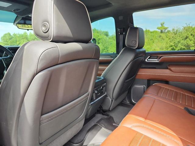 Photo of 2024 White Frost Tricoat GMC Sierra 2500