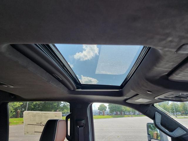 Photo of 2025 Summit White GMC Sierra 3500