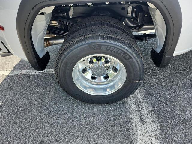 Photo of 2025 Summit White GMC Sierra 3500
