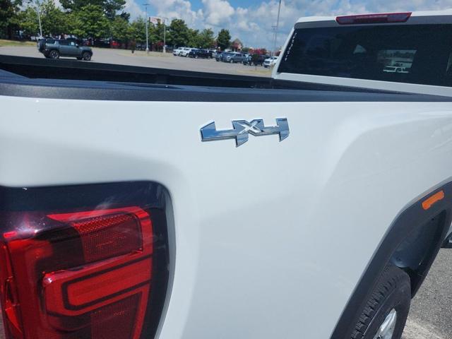 Photo of 2025 Summit White GMC Sierra 2500