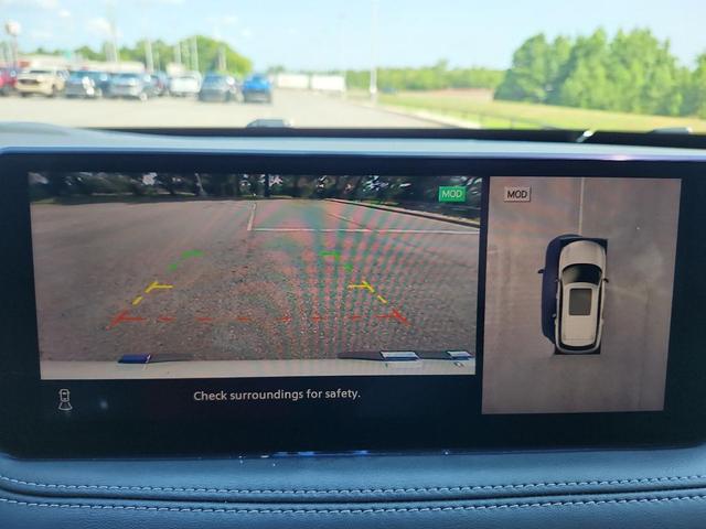 Photo of 2023 Majestic White INFINITI QX60