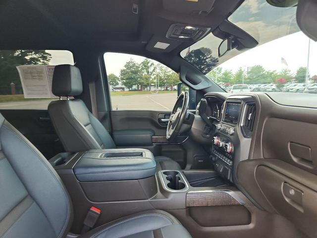 Photo of 2022 Pacific Blue Metallic GMC Sierra 2500