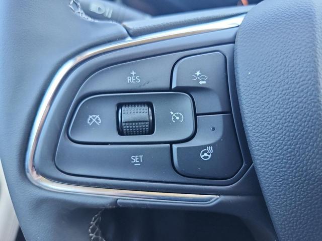 Photo of 2026 White Frost Tricoat Buick Encore GX