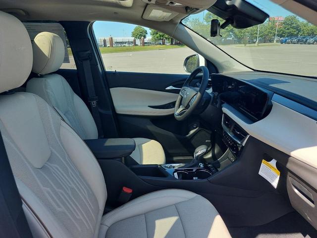 Photo of 2026 White Frost Tricoat Buick Encore GX