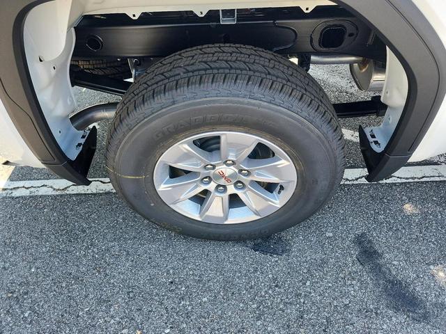 Photo of 2026 Summit White GMC Sierra 1500
