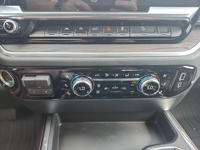 Photo of 2025 Summit White GMC Sierra 1500