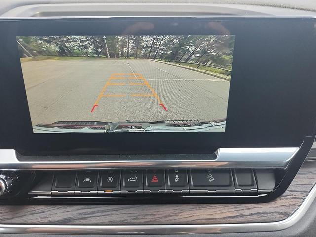 Photo of 2025 Summit White GMC Sierra 1500
