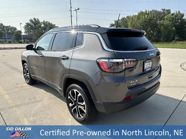 Photo of 2022 Gray Jeep Compass