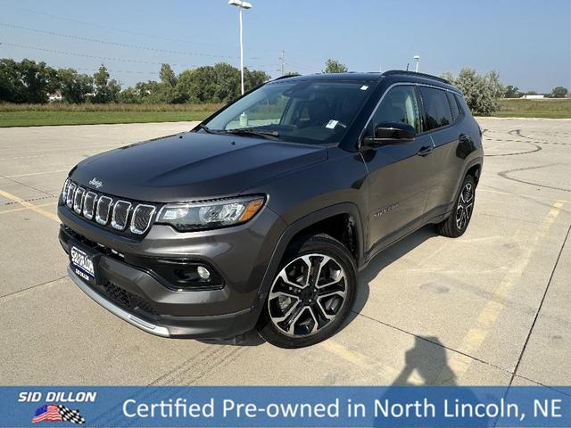 Photo of 2022 Gray Jeep Compass