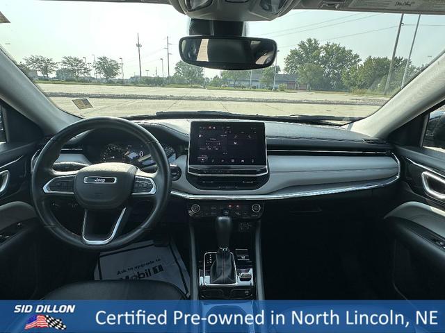 Photo of 2022 Gray Jeep Compass