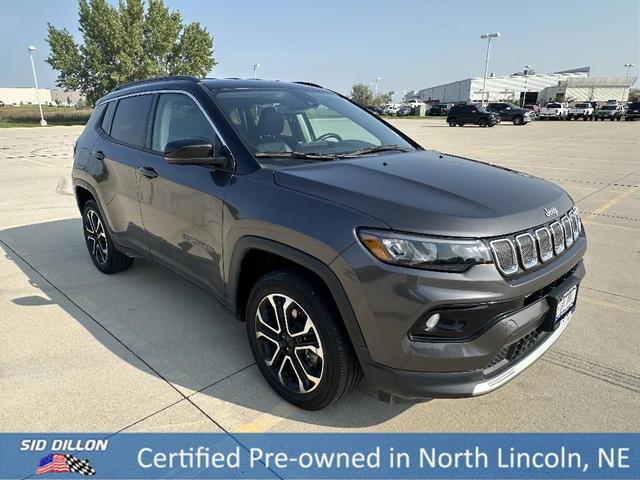 Photo of 2022 Gray Jeep Compass