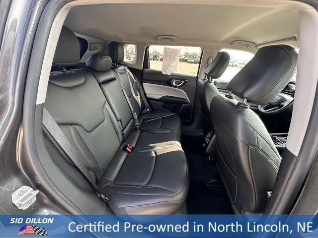 Photo of 2022 Gray Jeep Compass