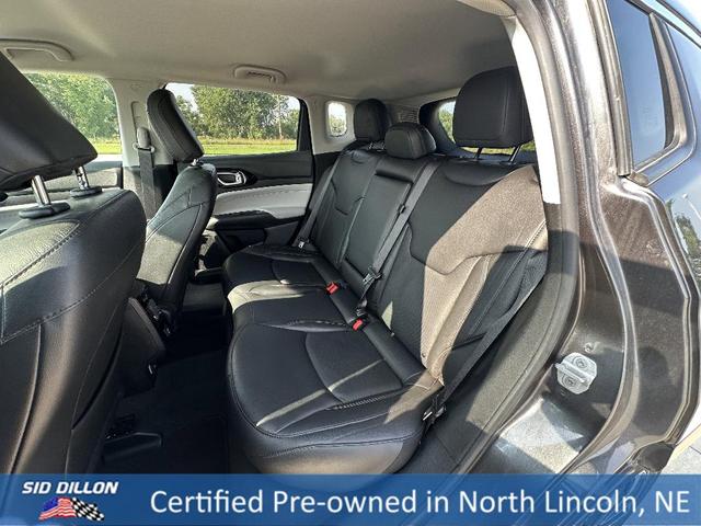 Photo of 2022 Gray Jeep Compass