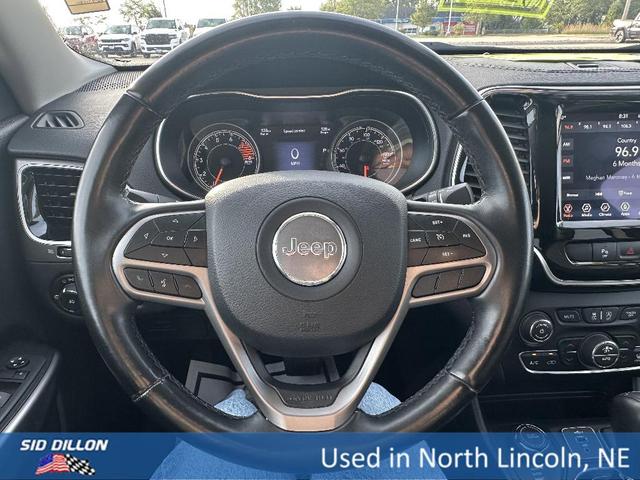 Photo of 2019 Red Jeep Cherokee