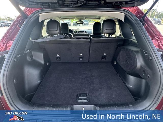 Photo of 2019 Red Jeep Cherokee