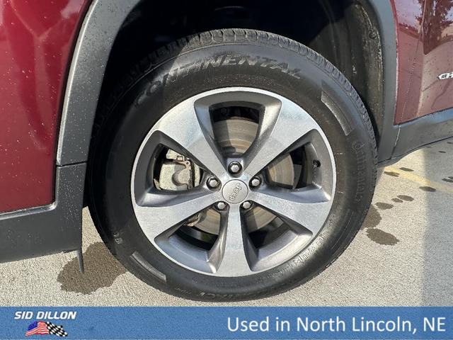 Photo of 2019 Red Jeep Cherokee