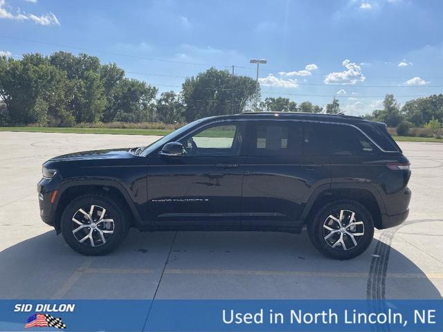 Photo of 2023 Black Jeep Grand Cherokee