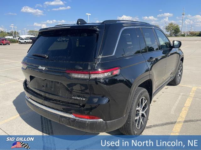 Photo of 2023 Black Jeep Grand Cherokee