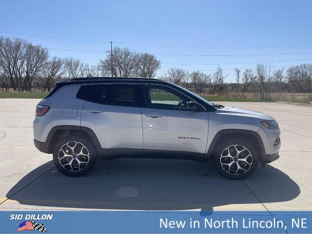 Photo of 2025 Silver Jeep Compass
