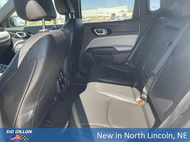 Photo of 2025 Silver Jeep Compass