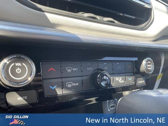 Photo of 2025 Silver Jeep Compass