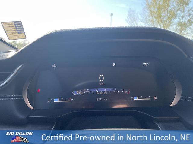 Photo of 2022 Black Jeep Grand Cherokee L