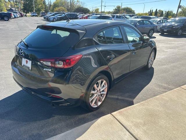 Photo of 2018 Jet Black Mica Mazda Mazda3