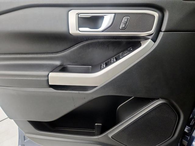 Photo of 2020 Blue Ford Explorer