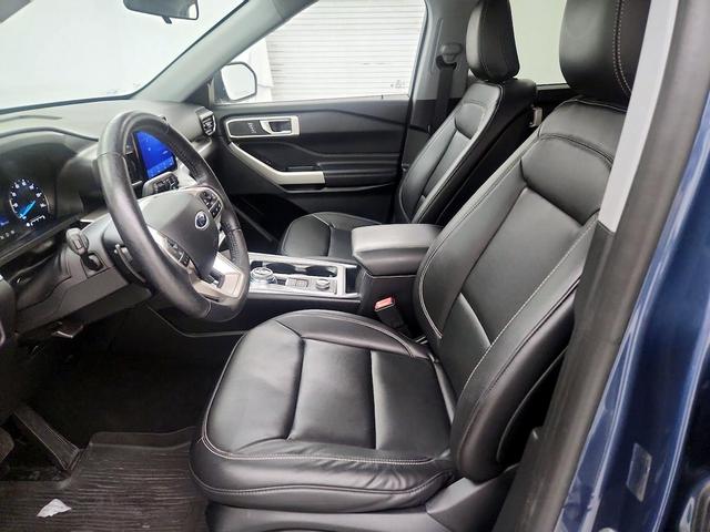 Photo of 2020 Blue Ford Explorer