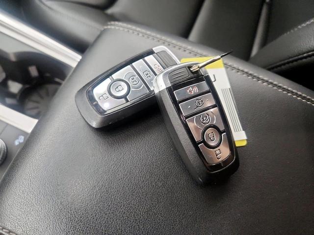 Photo of 2020 Blue Ford Explorer