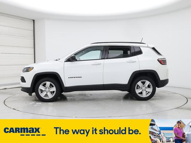 Photo of 2022 White Jeep Compass