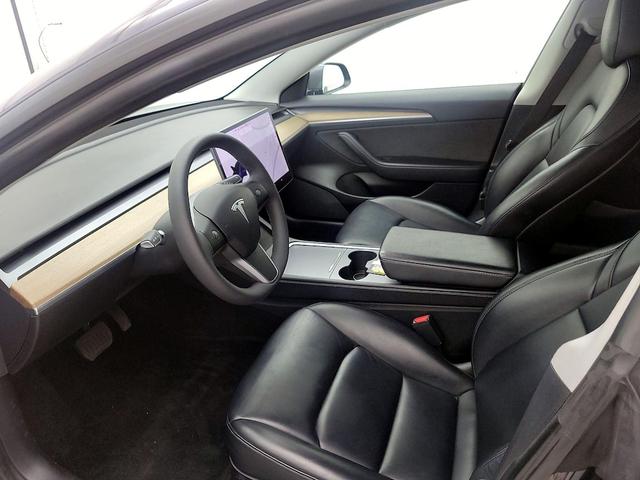 Photo of 2021 Gray Tesla Model 3