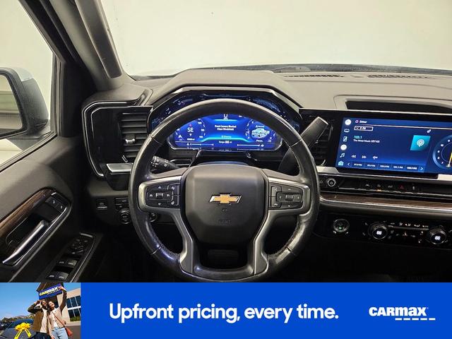 Photo of 2022 Black Chevrolet Silverado 1500