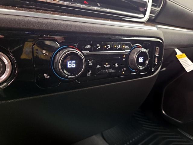 Photo of 2022 Black Chevrolet Silverado 1500