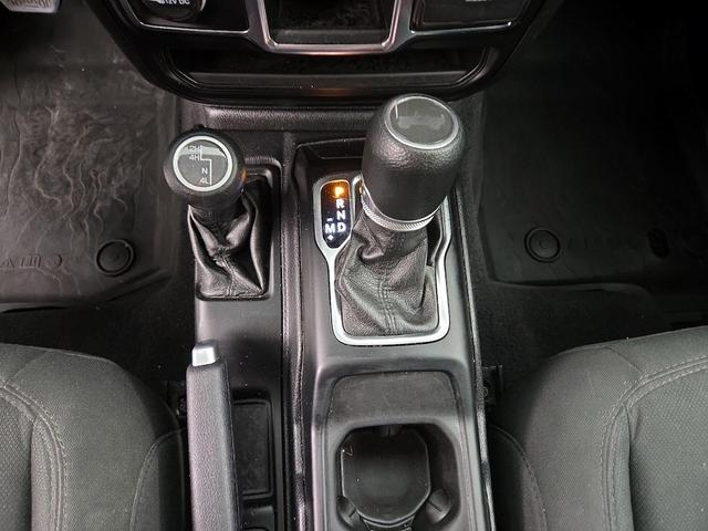 Photo of 2021 Black Jeep Wrangler