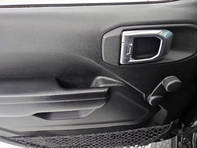Photo of 2021 Black Jeep Wrangler