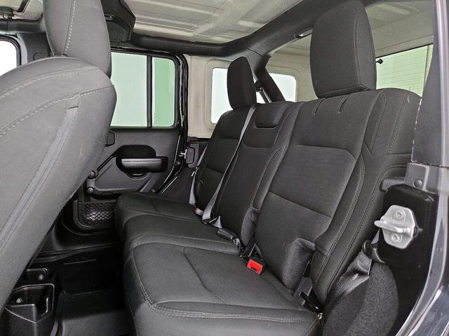Photo of 2021 Black Jeep Wrangler