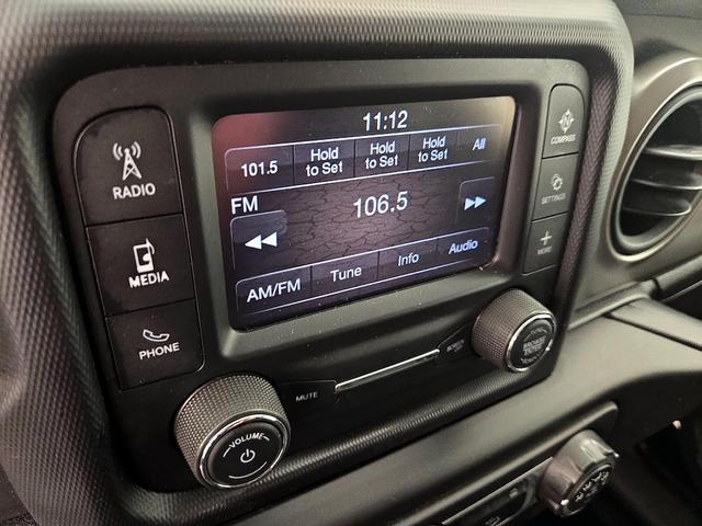 Photo of 2021 Black Jeep Wrangler