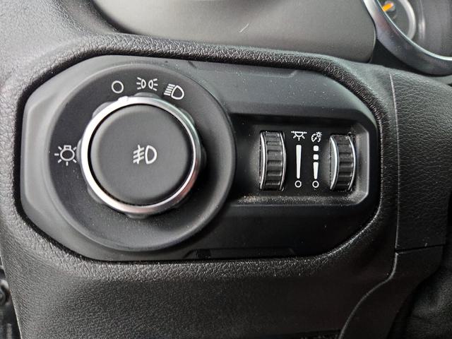 Photo of 2021 Black Jeep Wrangler