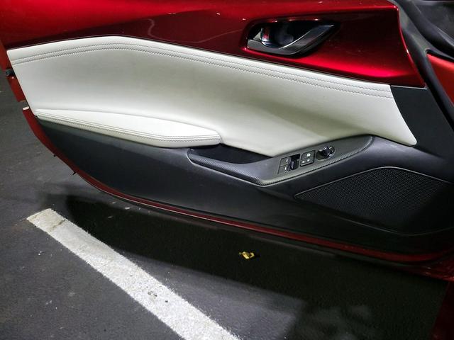 Photo of 2021 Red Mazda MX-5 Miata