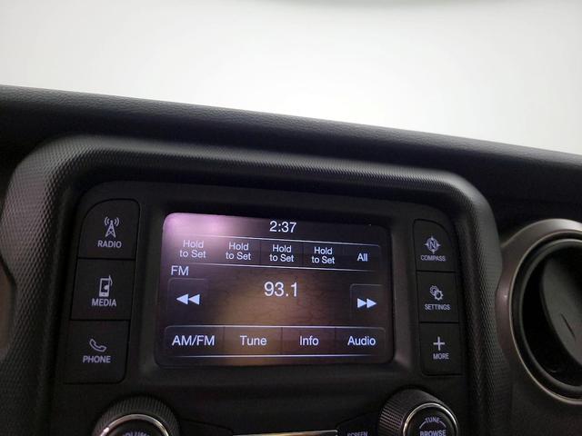 Photo of 2020 Blue Jeep Wrangler
