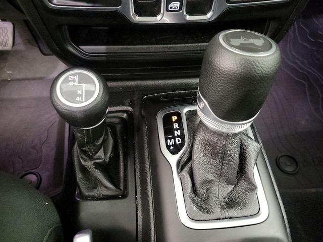 Photo of 2020 Blue Jeep Wrangler