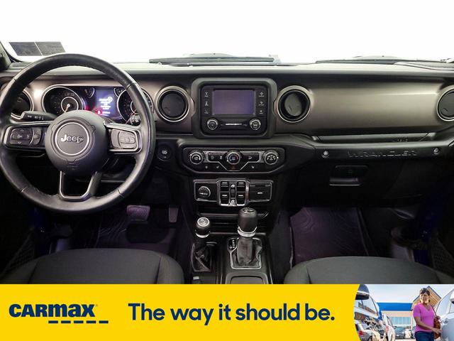 Photo of 2020 Blue Jeep Wrangler